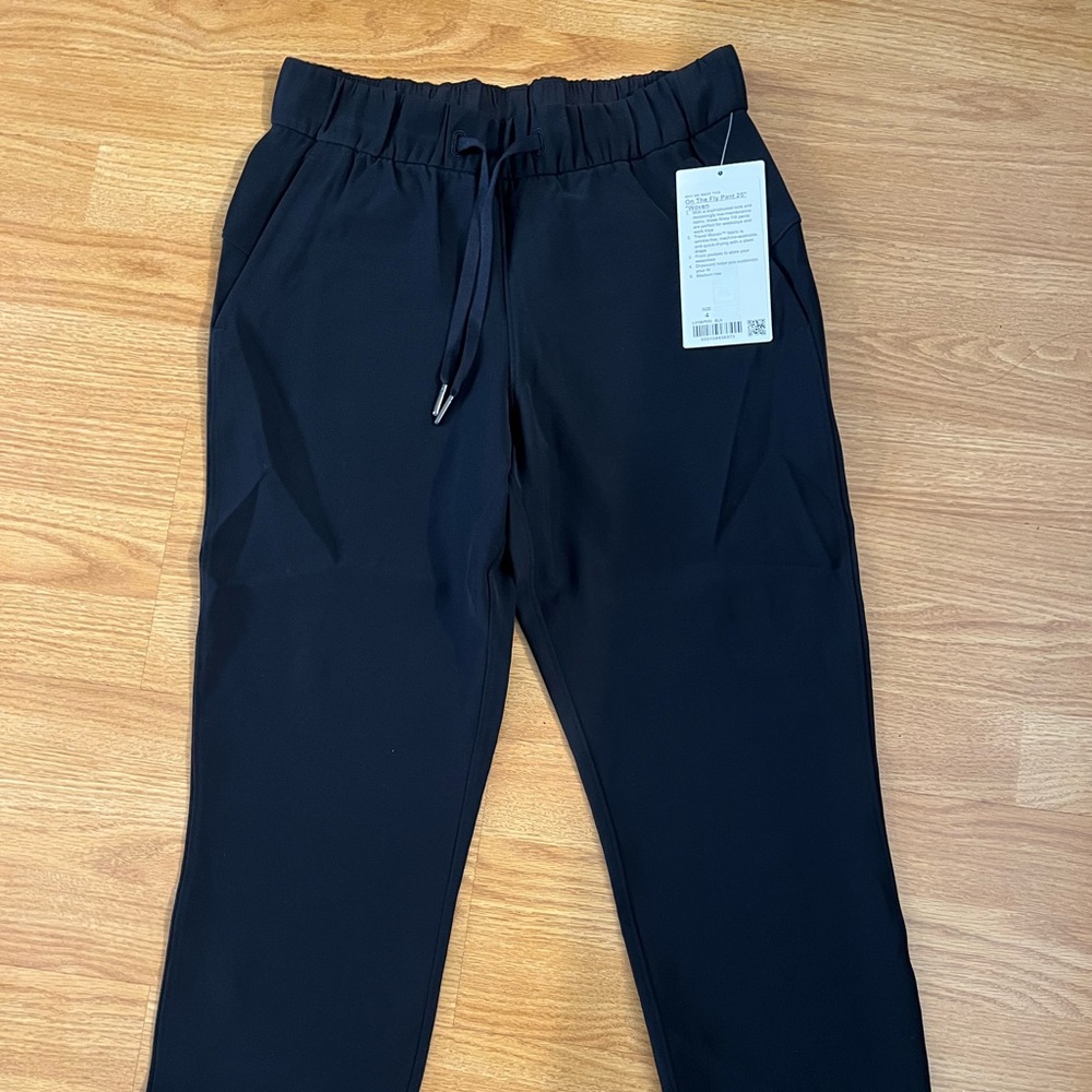 NWT Lululemon On the fly pant 25” woven